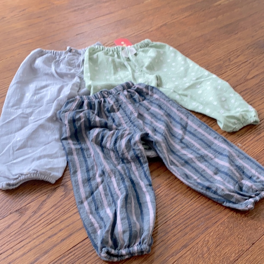 💕💕(3) pairs of toddler jogger pants. Fits 12-24 month (size 80 European)💕💕